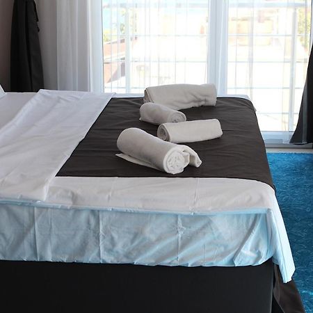 Silver Continent Hostel 锡利夫里 外观 照片